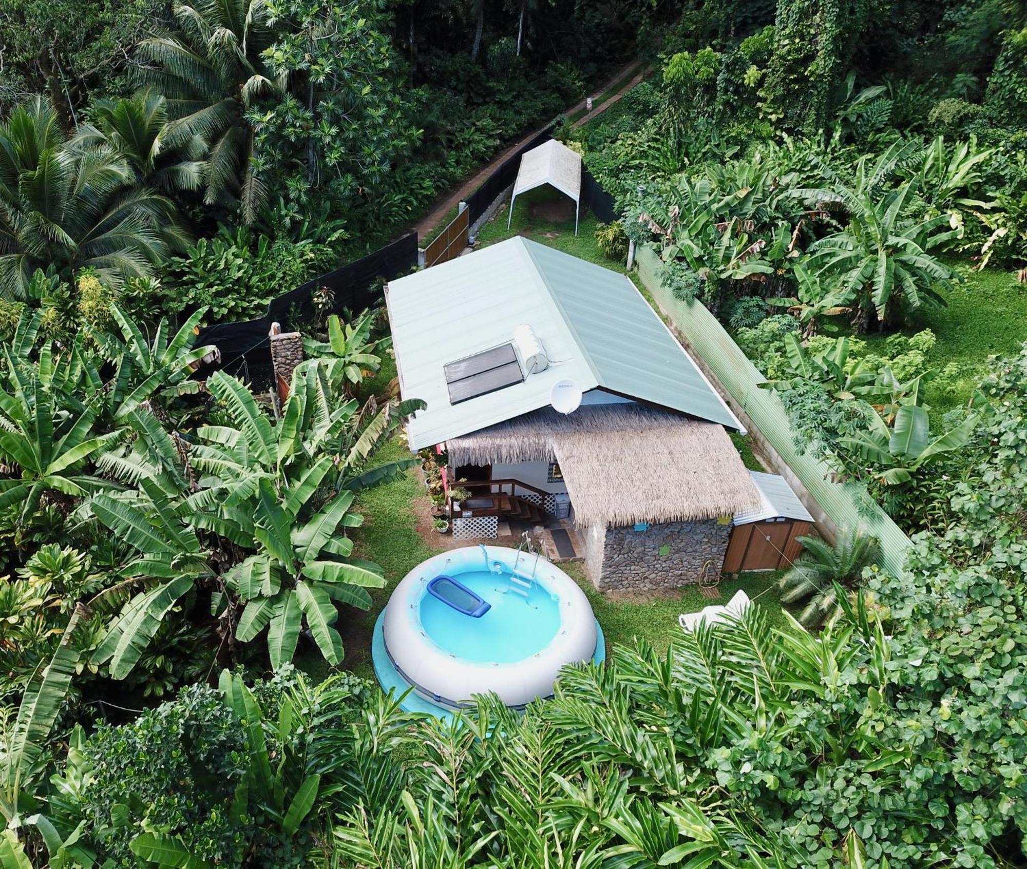 Fare Honu Cook'S Bay Moorea Exterior photo